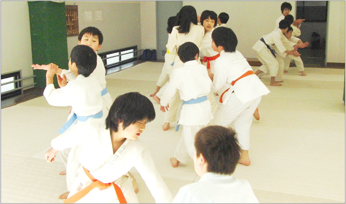 合気会本部道場少年部クラス